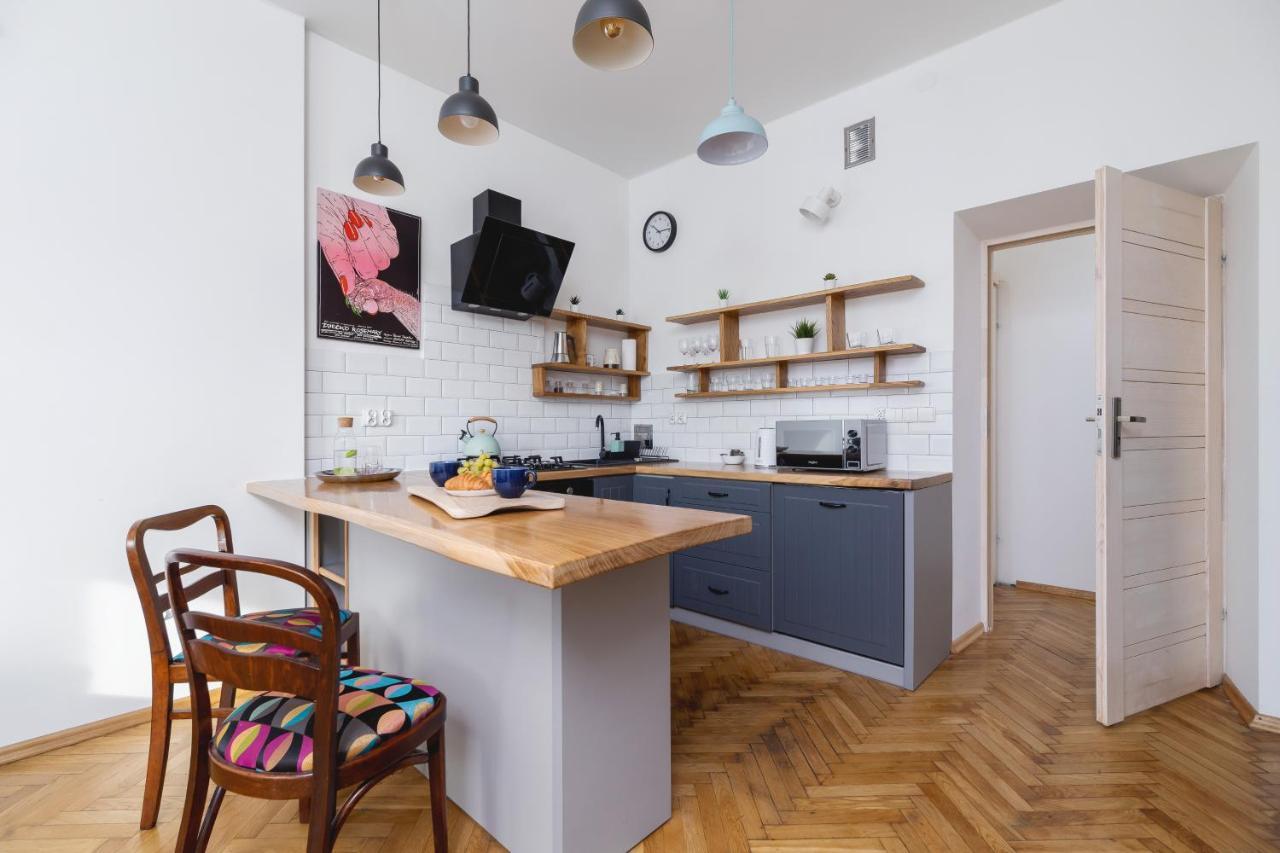 Old Town Apartments Basztowa By Renters 克拉科夫 外观 照片